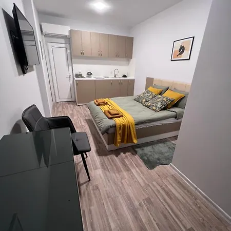 My Place 2 Апартаменты *